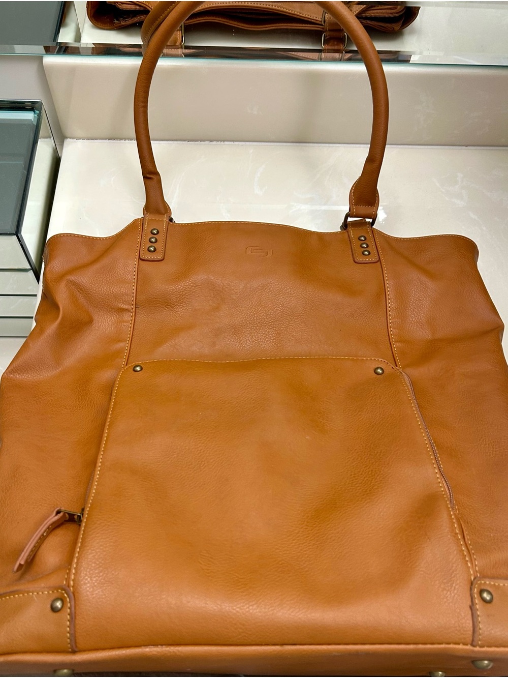 The Solo New York Vintage Vestry Bucket Tote